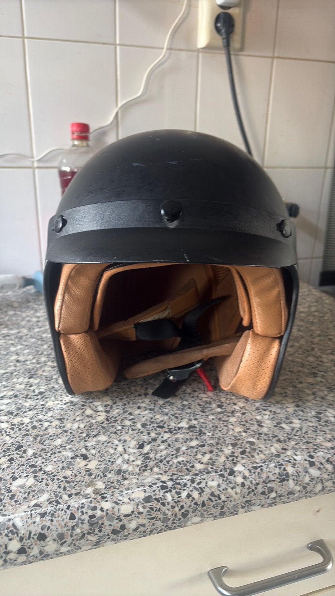 Helm, Ophalen, Zo goed als nieuw