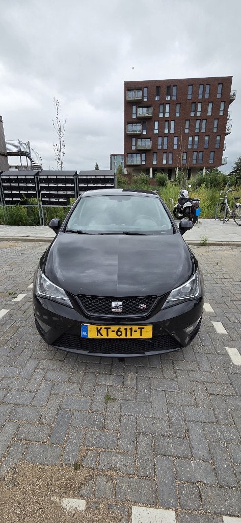 Seat Ibiza 1.0 TSI 70KW 5DRS 2017 Zwart, Auto's, Voorwielaandrijving, Stof, 40 €/maand, 995 kg
