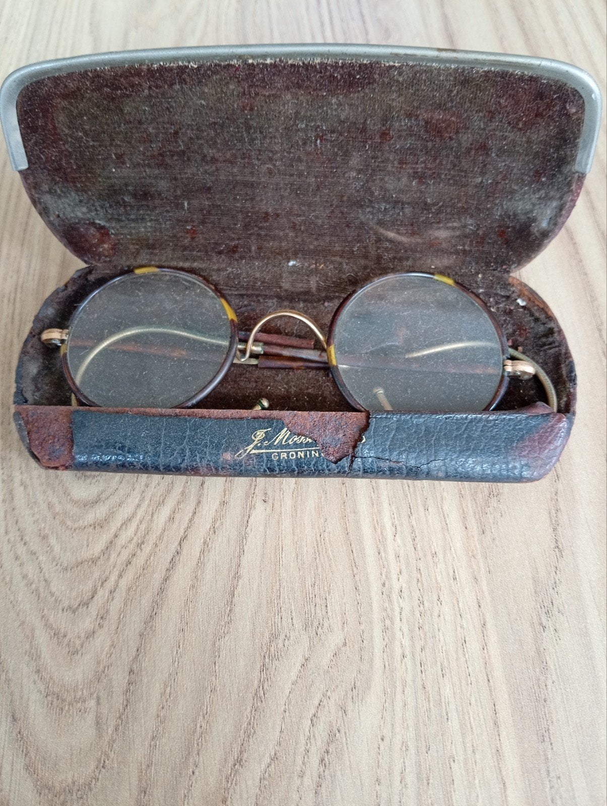 Antieke bril met schildpadmontuur en origineel etui, Antiek en Kunst, Ophalen of Verzenden