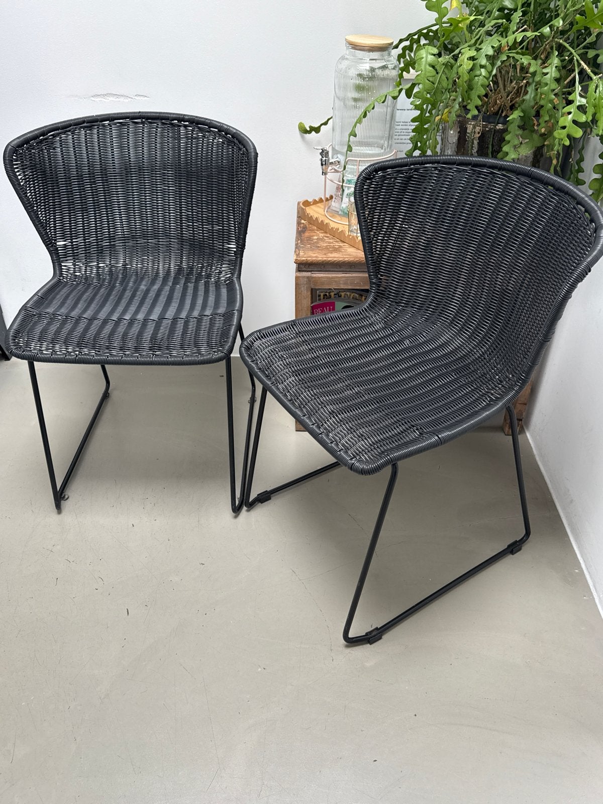 Set van 2 zwarte rotan stoelen, Ophalen, Twee, Zwart, Riet of Rotan