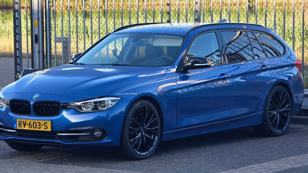 BMW 3-Serie 318i 136pk Aut 2018 Blauw, Automaat, Zwart, Blauw, 1465 kg
