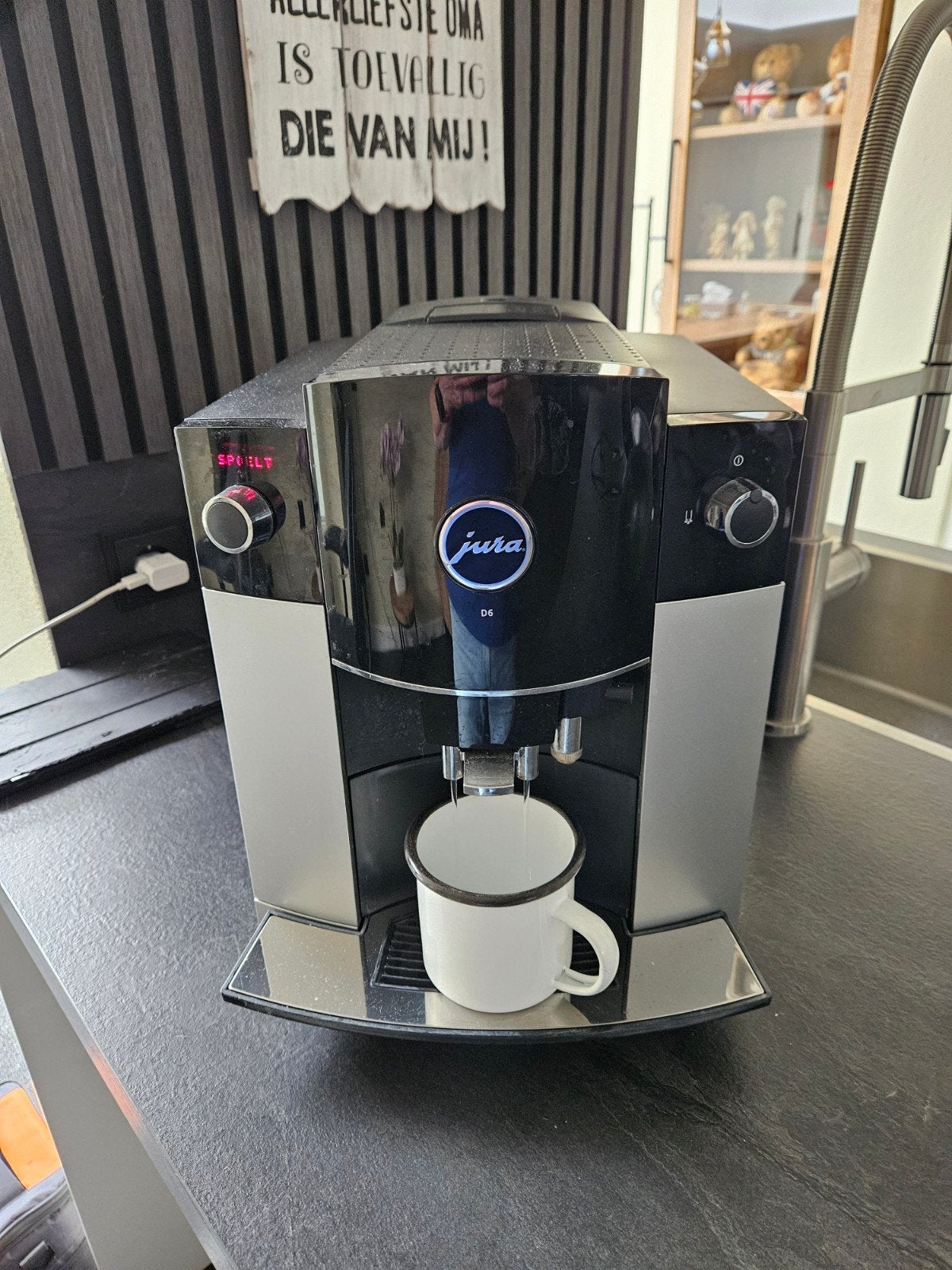 Jura d6 koffiemachine, Ophalen