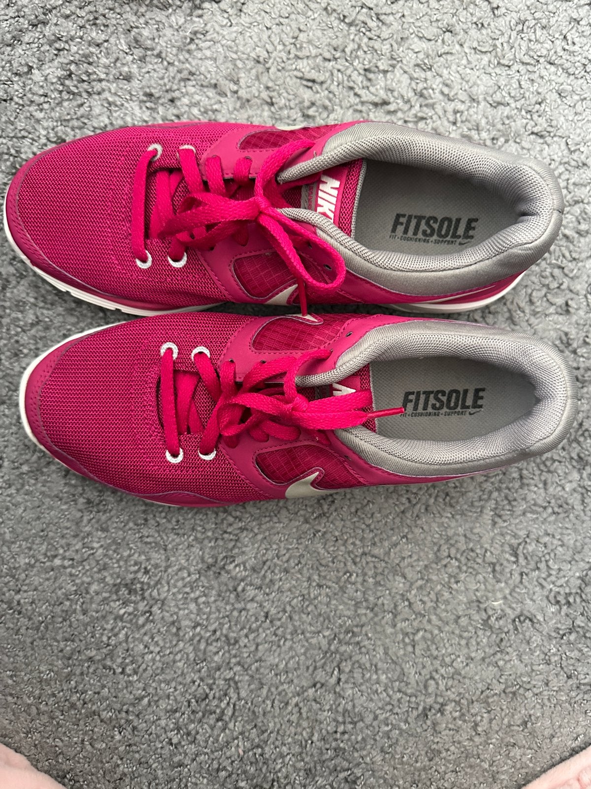 Nike hardloopschoenen roze - Maat 38, Verzenden, Zo goed als nieuw, Roze, Sportschoenen