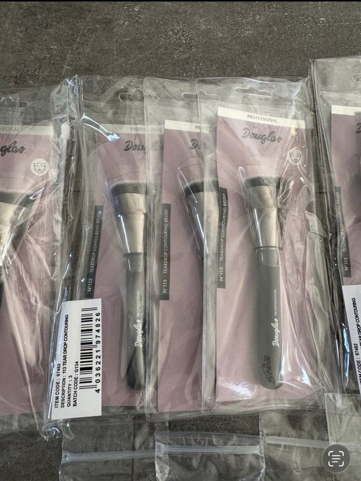 Partij 42 nieuwe douglas make-up kwasten, Nl, Overige kleuren, Gehele gezicht, Douglas