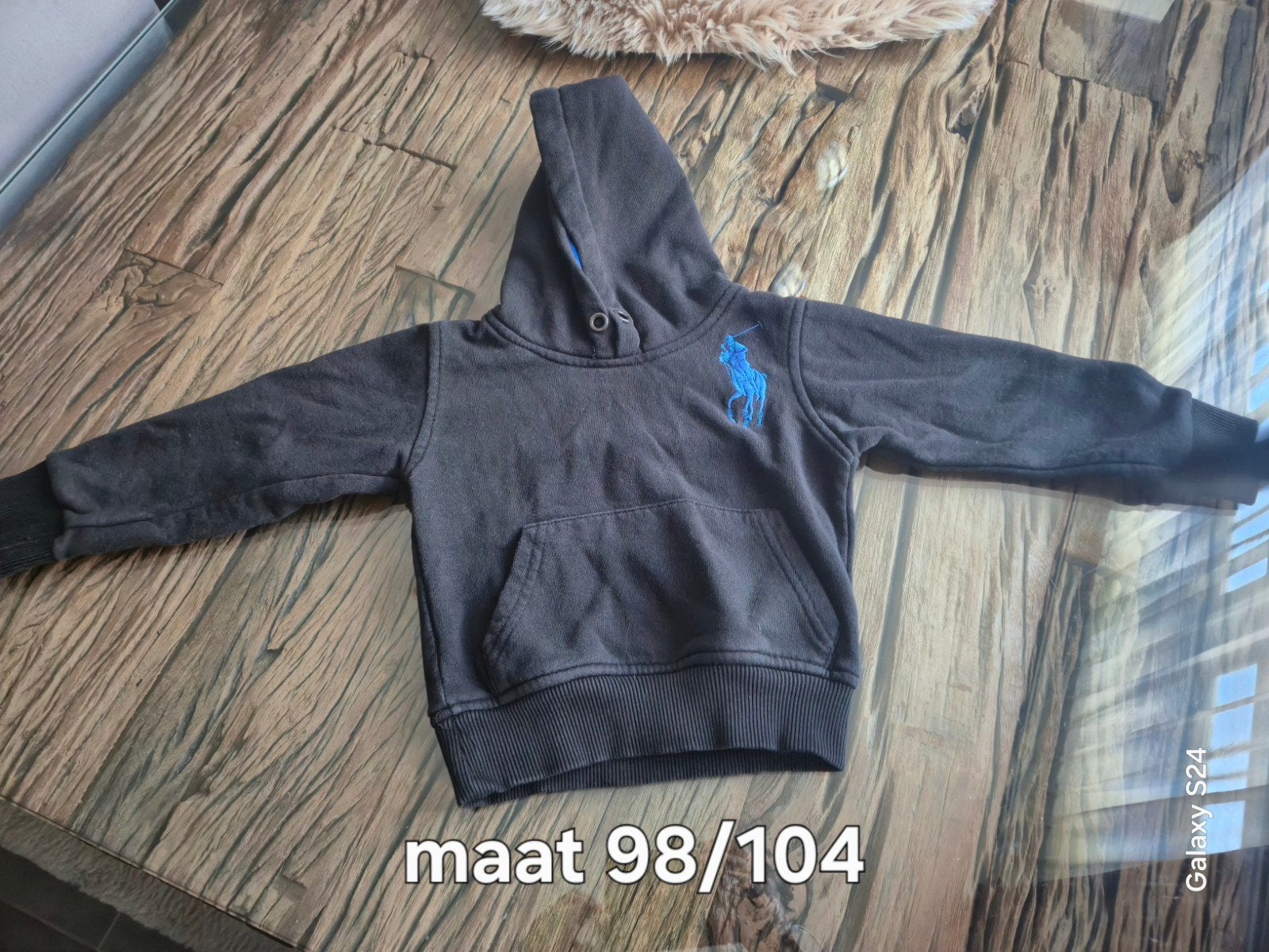 Trainingspak Maat 98/104, Kinderen en Baby's, Kinderkleding | Maat 98, Ophalen of Verzenden, Gebruikt, Jongen of Meisje, Setje