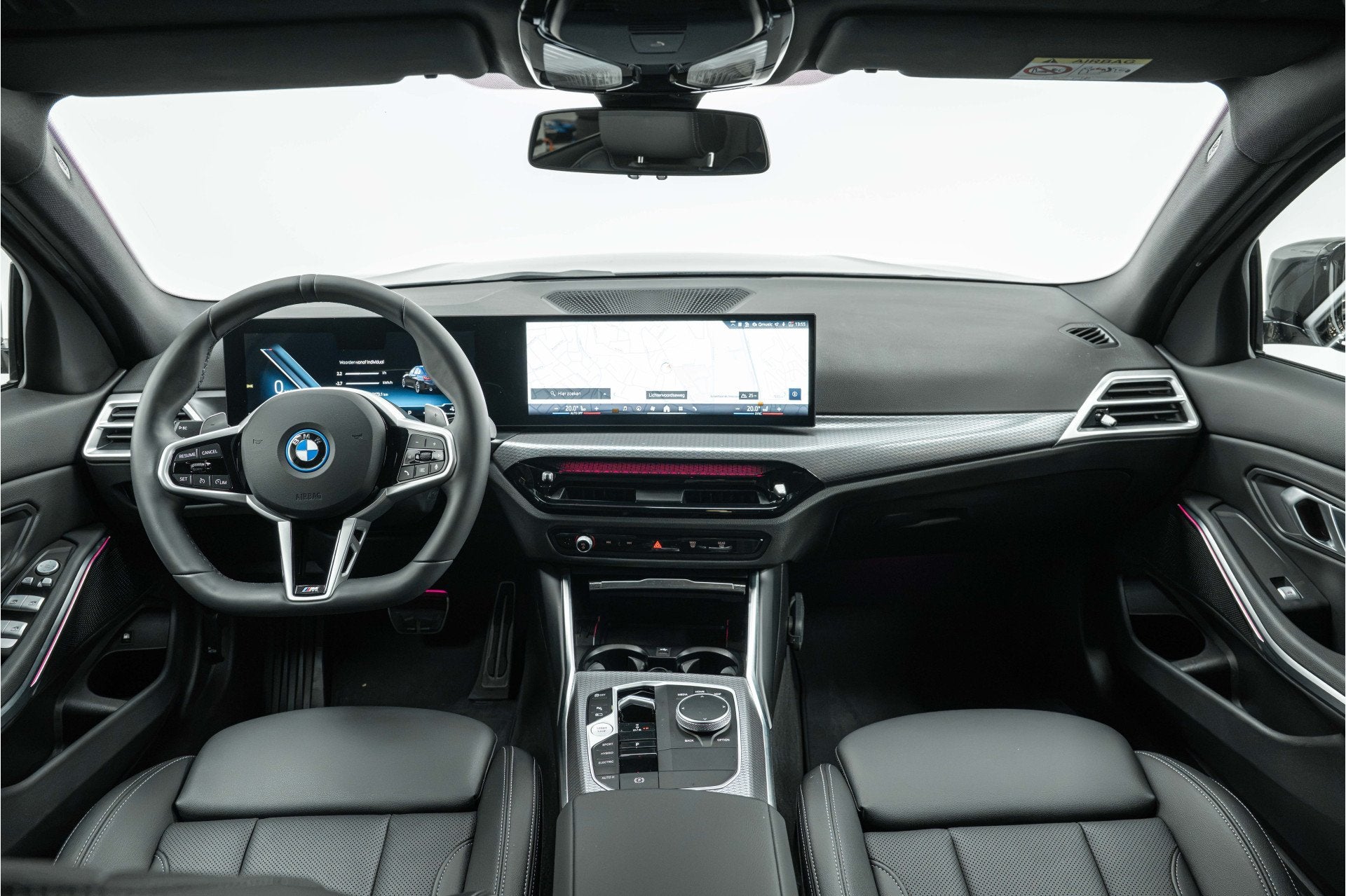 BMW 3 Serie 330e M Sport Automaat / Sportstoelen / Achteruit, Automaat, Achterwielaandrijving, Gebruikt, 4 cilinders