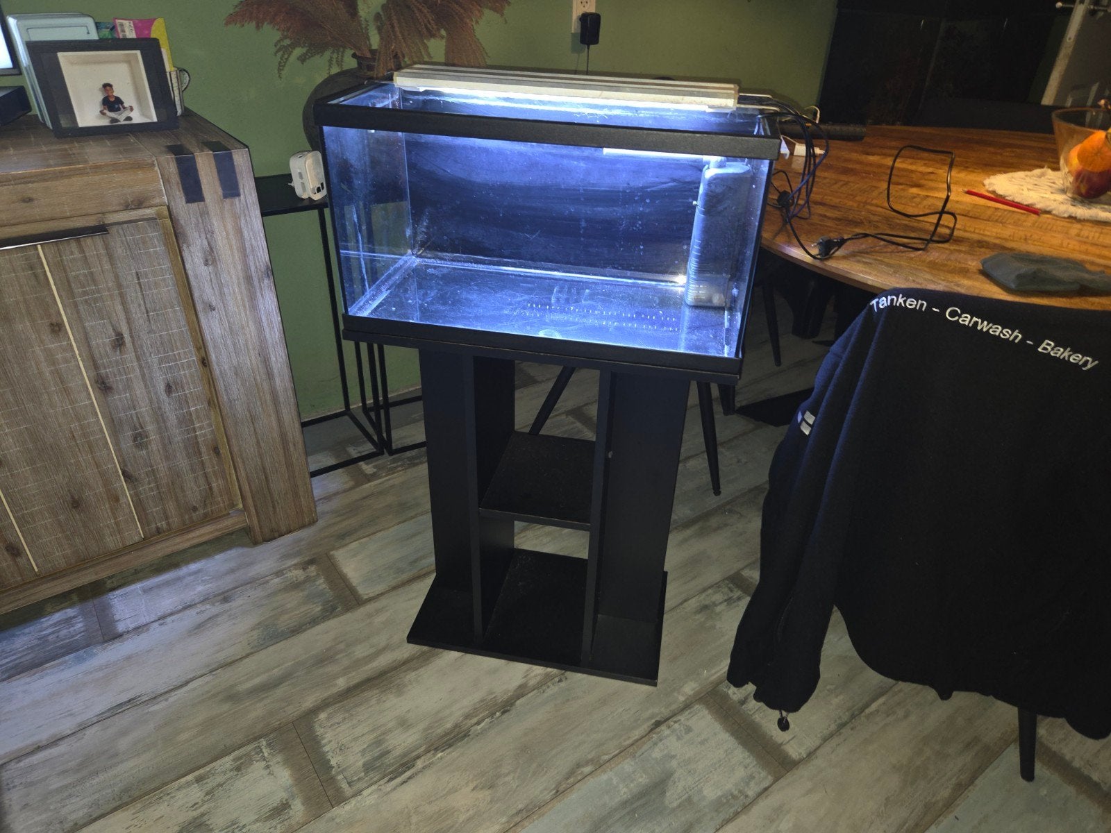 klein aquarium 60x30x30 op standaard, Ophalen, Gebruikt, Leeg aquarium
