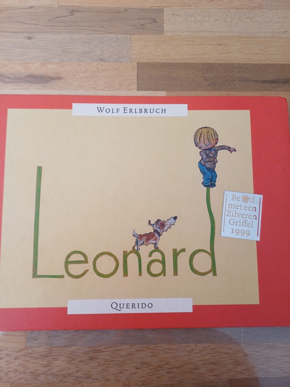 Wolf Erlbruch - Leonard. Prentenboek, Ophalen of Verzenden, Zo goed als nieuw, Wolf Erlbruch, Prentenboek