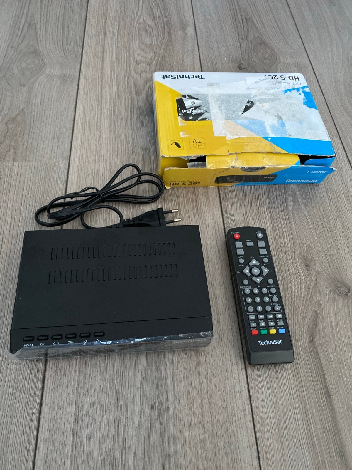 TechniSat HD-S 261 HD Satellietontvanger met afstandsbedieni, Ophalen of Verzenden, Gebruikt, Decoder