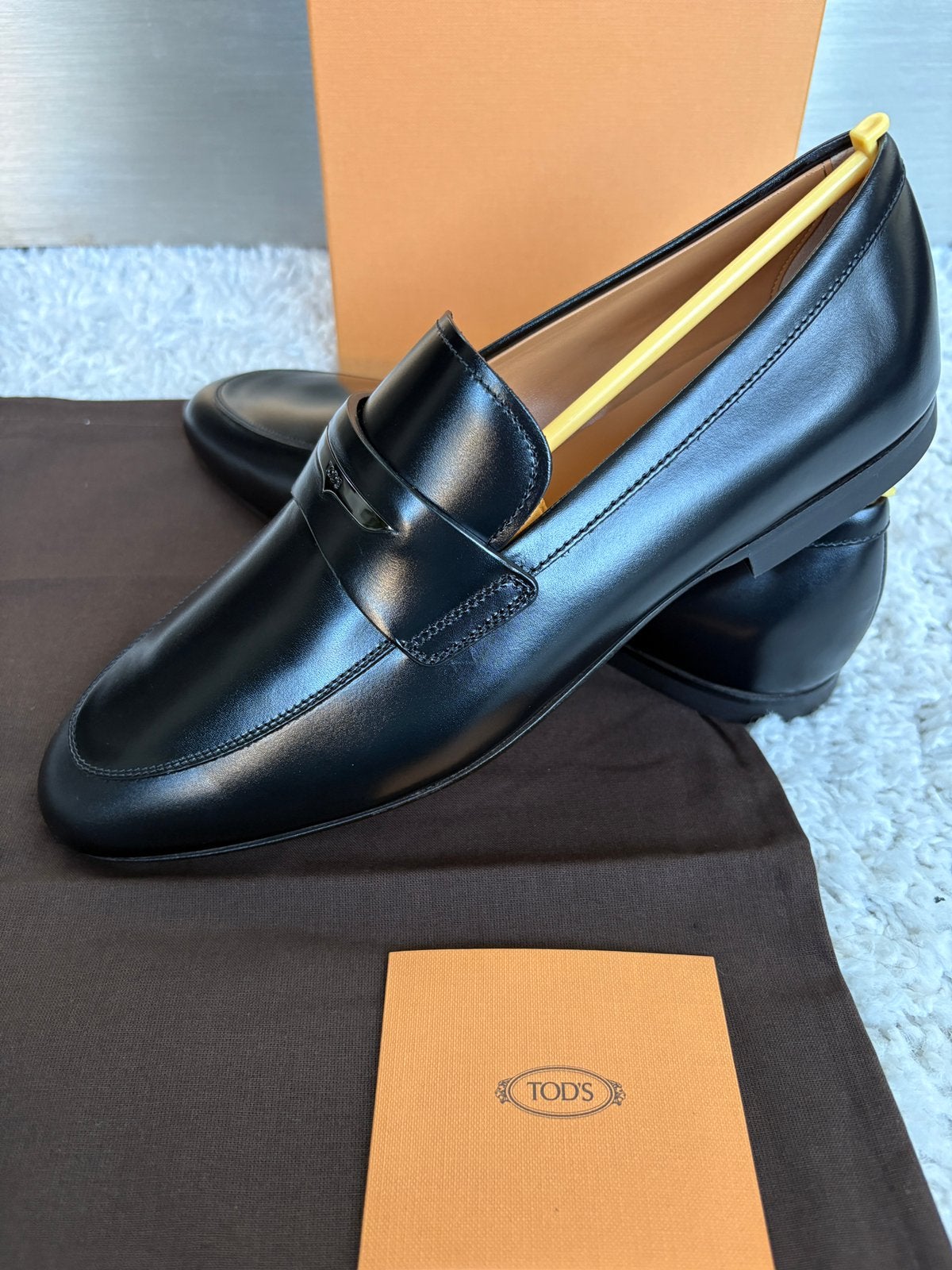 Tod’s maat 6 UK EU 40 nieuw in doos €750, Ophalen, Nieuw, Zwart