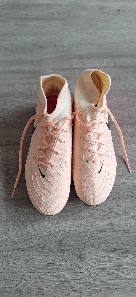 Nike voetbalschoenen, Maat XS of kleiner, Schoenen, Ophalen of Verzenden, Zo goed als nieuw