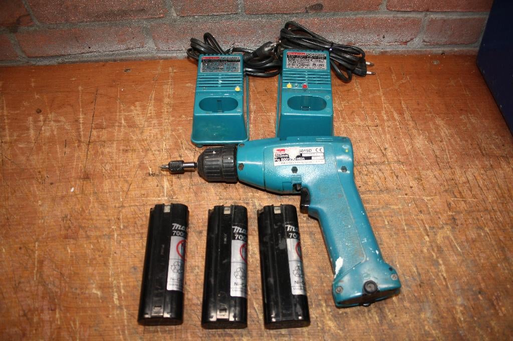 Makita 7,2V Schroefmachine, Ophalen of Verzenden, Gebruikt, Boor- en Schroefmachine, Variabele snelheid