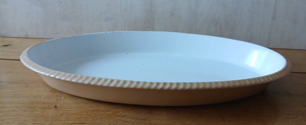 Ovale gietijzeren ovenschaal FE Belgium, kleur mosterdgeel, Huis en Inrichting, Gebruikt, Gietijzer, Overige typen, Ophalen of Verzenden