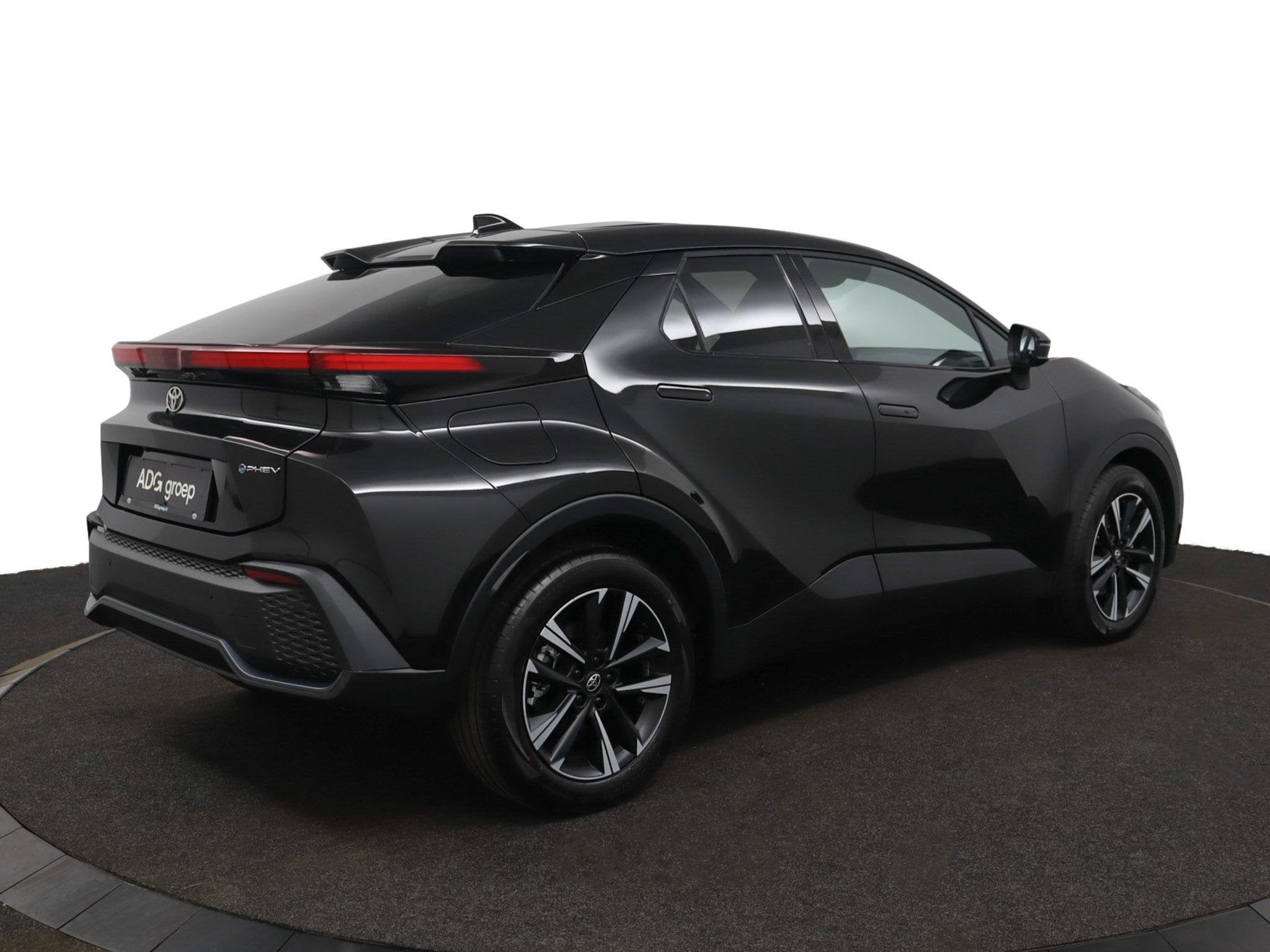 Toyota C-HR 2.0 Plug-in Hybrid 220 Dynamic | Nieuw uit voorr, Auto's, Toyota, 12 maanden, 4 cilinders, Plug-in hybride, Bedrijf