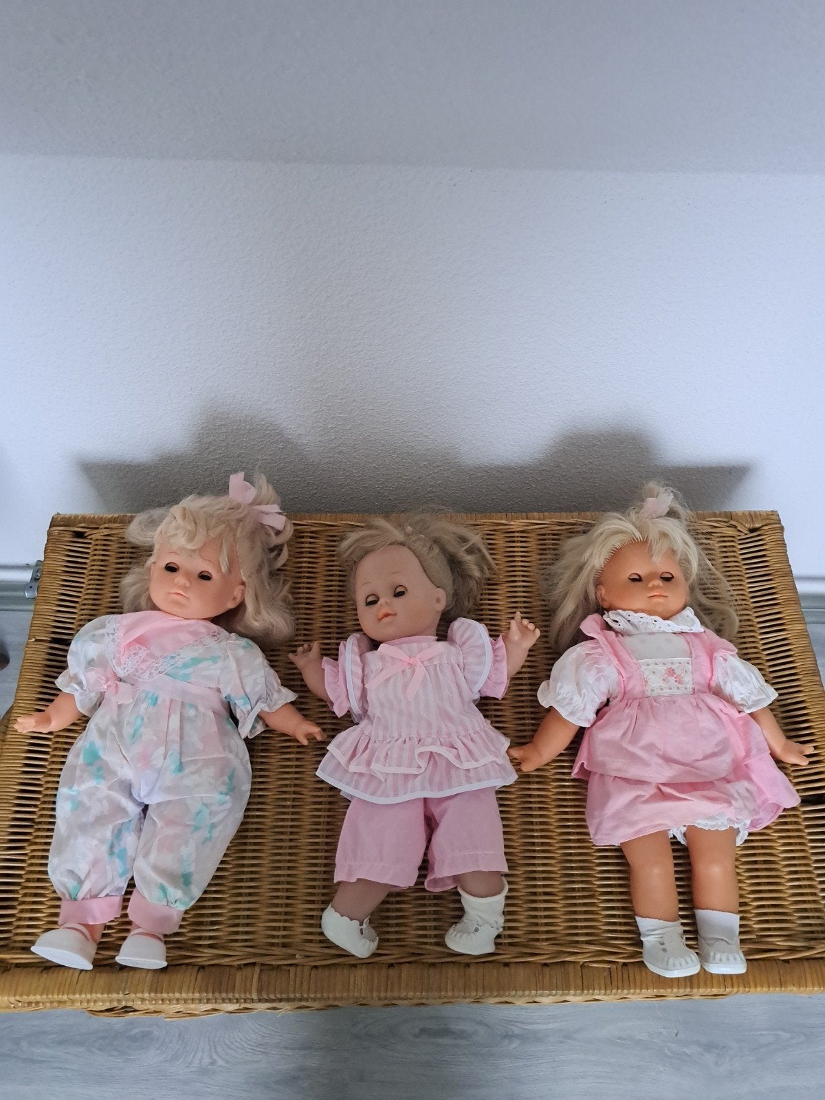 Vintage babypoppen in roze kleding, Ophalen of Verzenden, Barbie