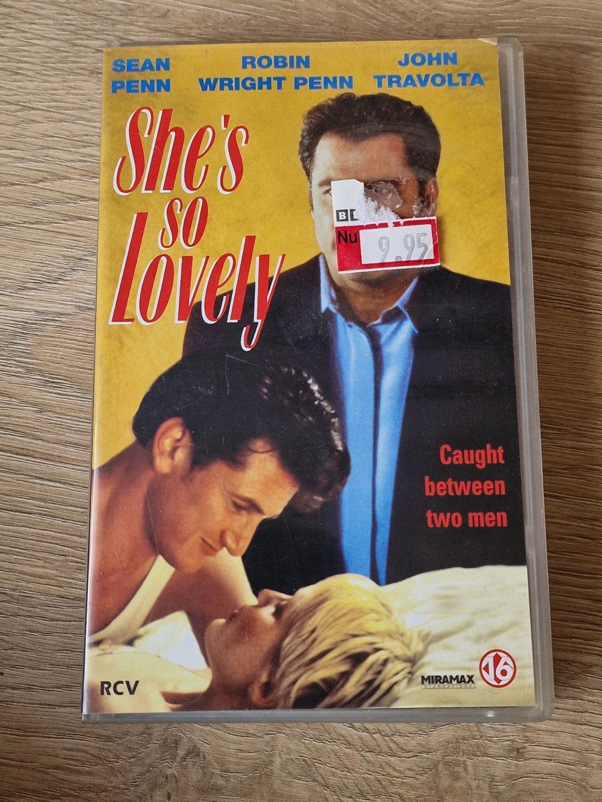 She's So Lovely VHS - Sean Penn, Robin Wright, John Travolta, Vanaf 16 jaar, Drama, Ophalen of Verzenden, VHS