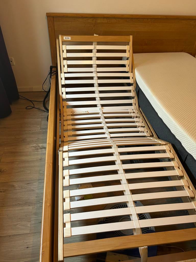 Elektronische lattenbodem 2x 80x200 cm, Ophalen, Eenpersoons, Zo goed als nieuw, 80 cm