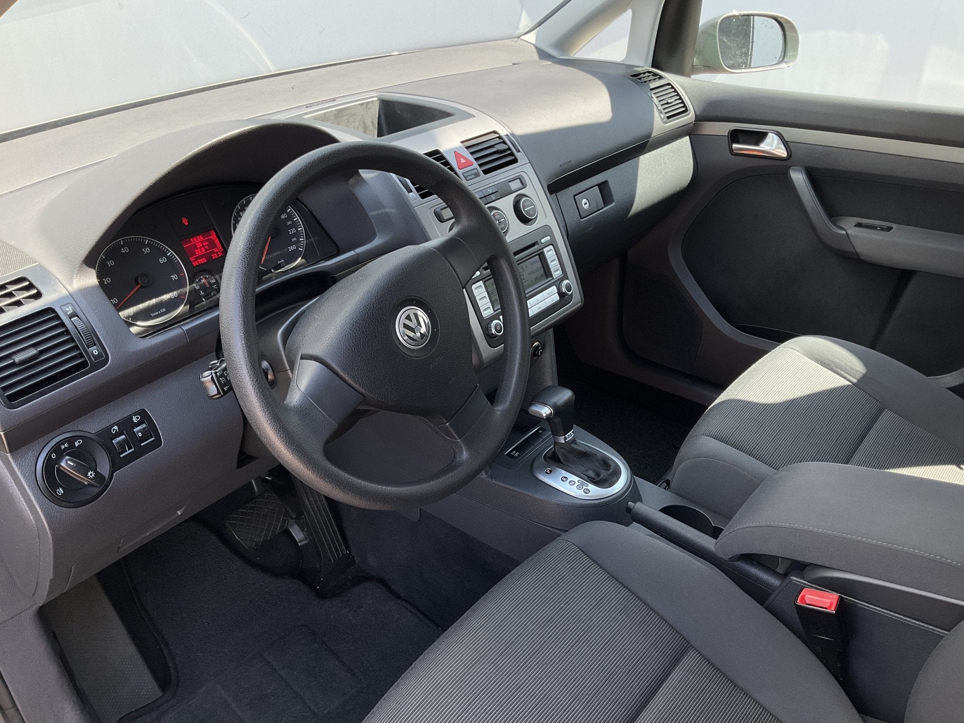 Volkswagen Touran 1.4 TSI Optive 1Eig Automaat Hoge zit Trek, Auto's, Gebruikt, 4 cilinders, Origineel Nederlands, Bedrijf