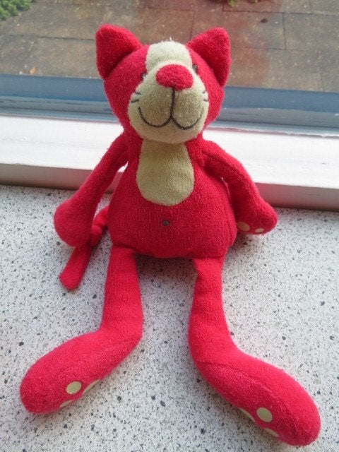 Poes kat Cosy merk Happy Horse uit 2006 meet ca 25 cm, Ophalen of Verzenden, Zo goed als nieuw, Rood, Happy Horse
