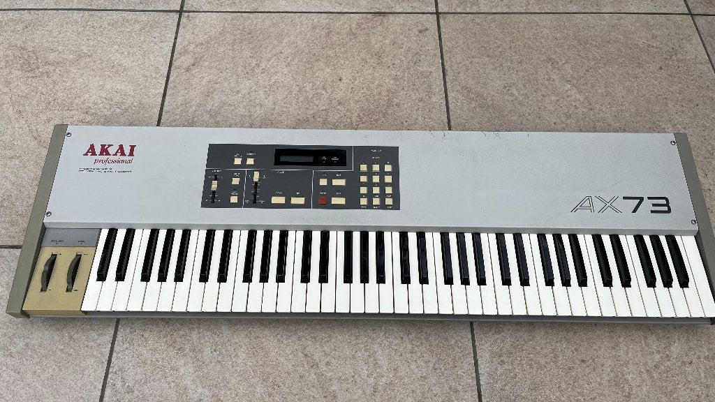 Akai AX73 synthesizer - MIDI controler, Gebruikt, Overige aantallen, Met midi-aansluiting, Ophalen