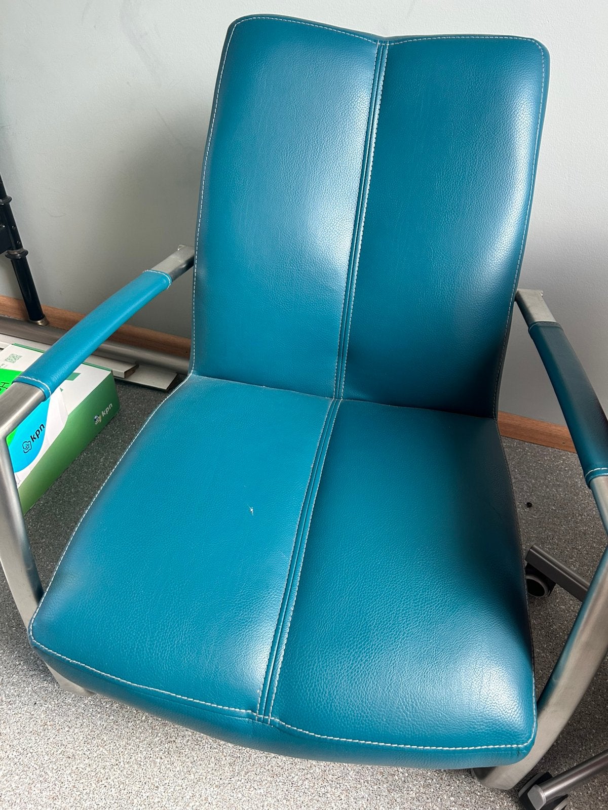 Blauwe fauteuil Xoon, Huis en Inrichting, Fauteuils, Ophalen, Gebruikt, 75 tot 100 cm, 50 tot 75 cm