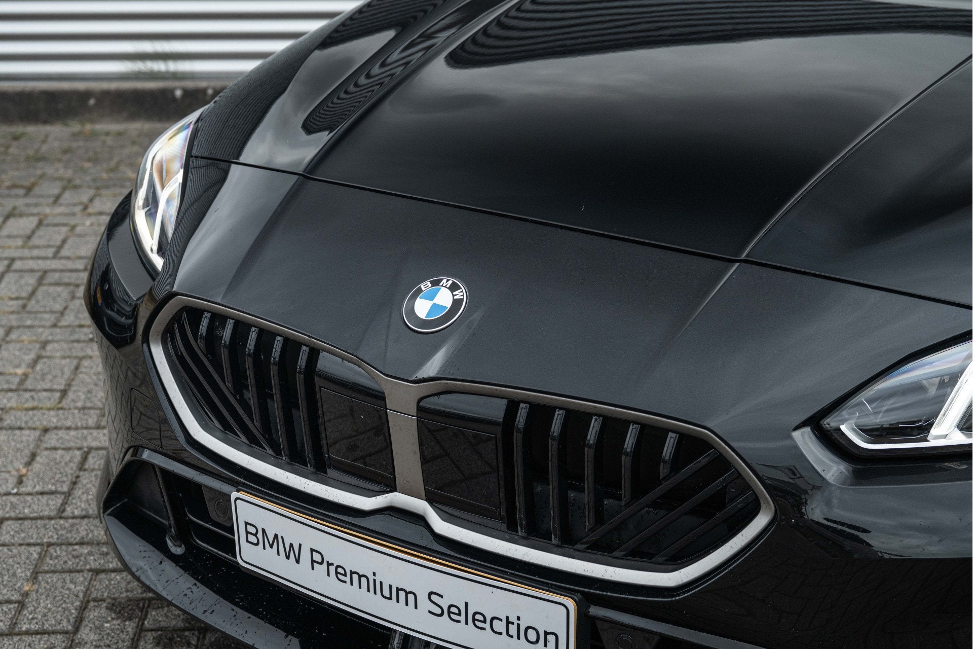 BMW 1 Serie 120 M Sport Automaat / Sportstoelen / Achteruitr, Gebruikt, 156 pk, Met garantie (alle), Zwart
