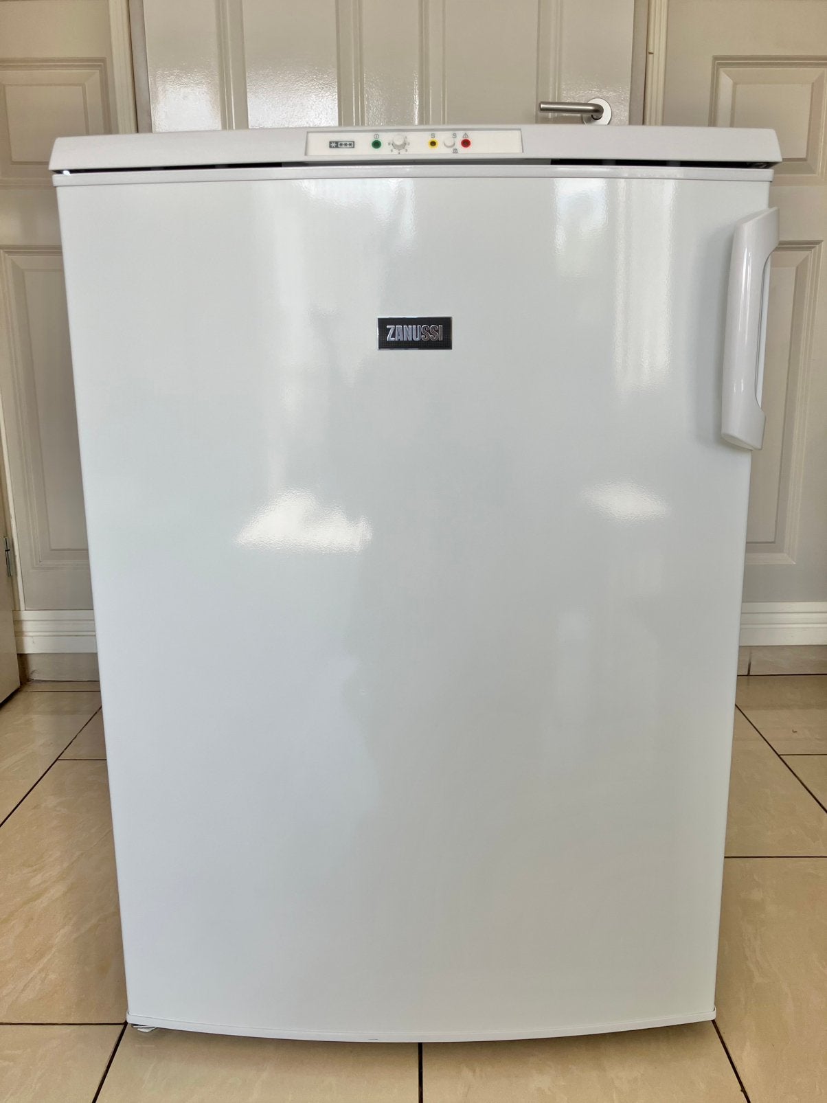 Zeer nette Zanussi tafelmodel vrieskast, A+ energielabel!, Minder dan 60 cm, Zo goed als nieuw, Energieklasse A of zuiniger, Vrijstaand