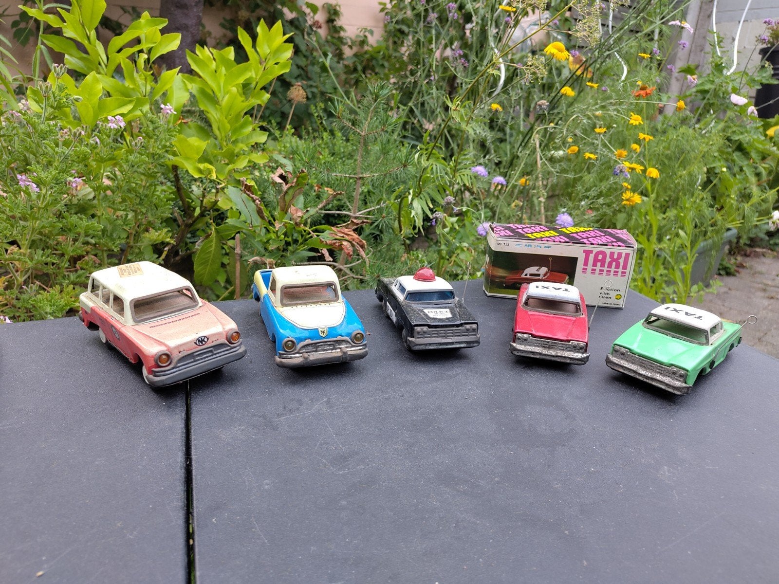 Vintage blikken frictie auto's China MF-713/MF-731 met doos, Ophalen of Verzenden