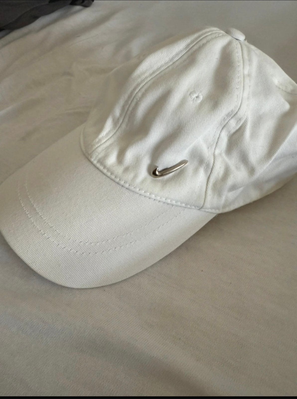 Witte Nike Dry-Fit Club Pet, Kleding | Heren, Hoeden en Petten, Ophalen of Verzenden, Nieuw, One size fits all, Pet