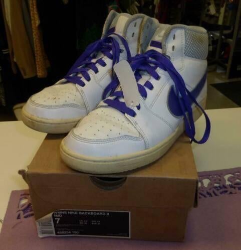 Nike Wmns Backboard II wit paarse sneakers 37.5-38 nr 30336, ., Nike, Ophalen of Verzenden, Zo goed als nieuw