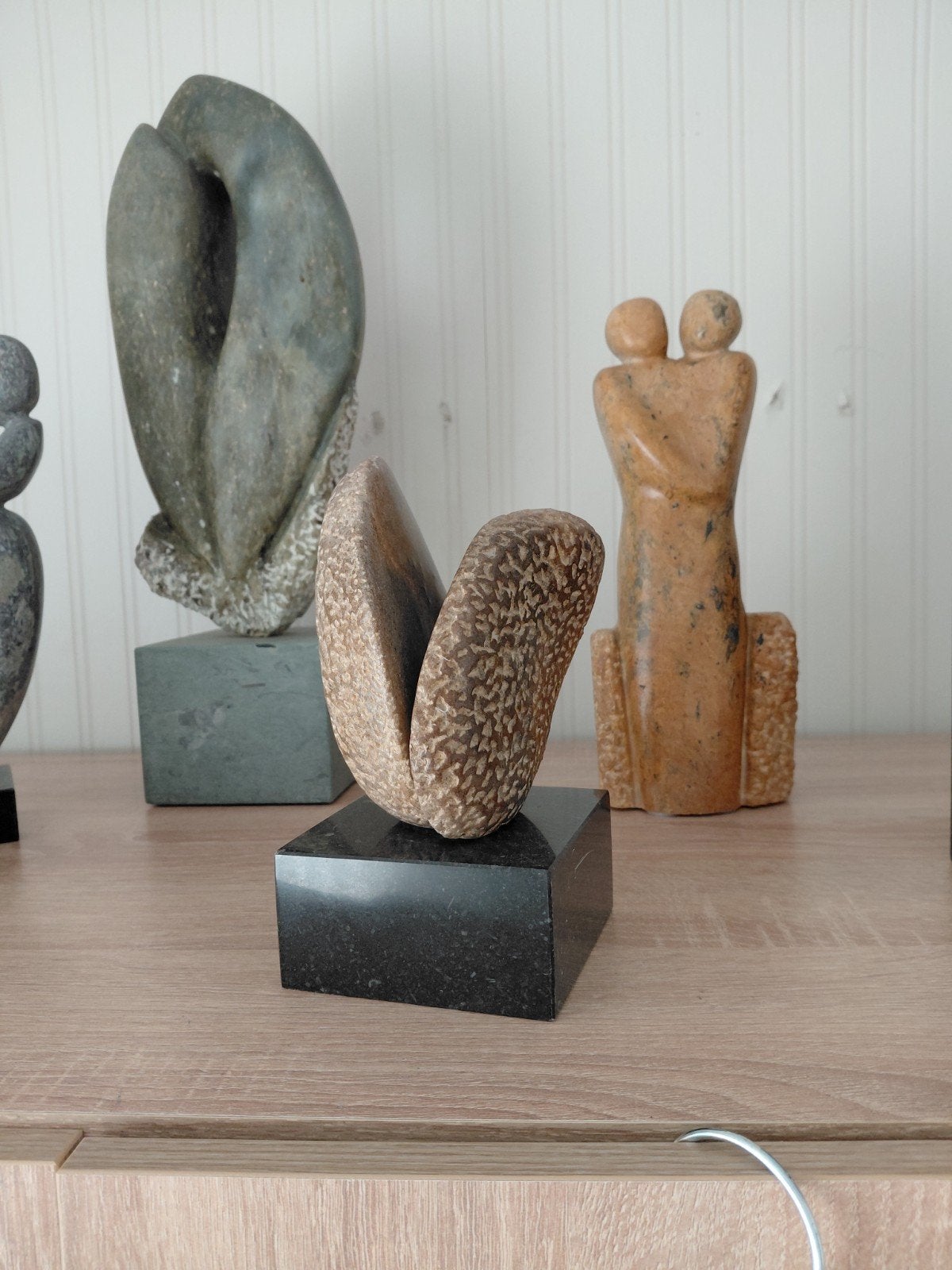 Abstracte stenen sculpturen - Diverse stijlen en materialen, Antiek en Kunst, Ophalen of Verzenden, 20 - 50 cm, Steen of Keramiek