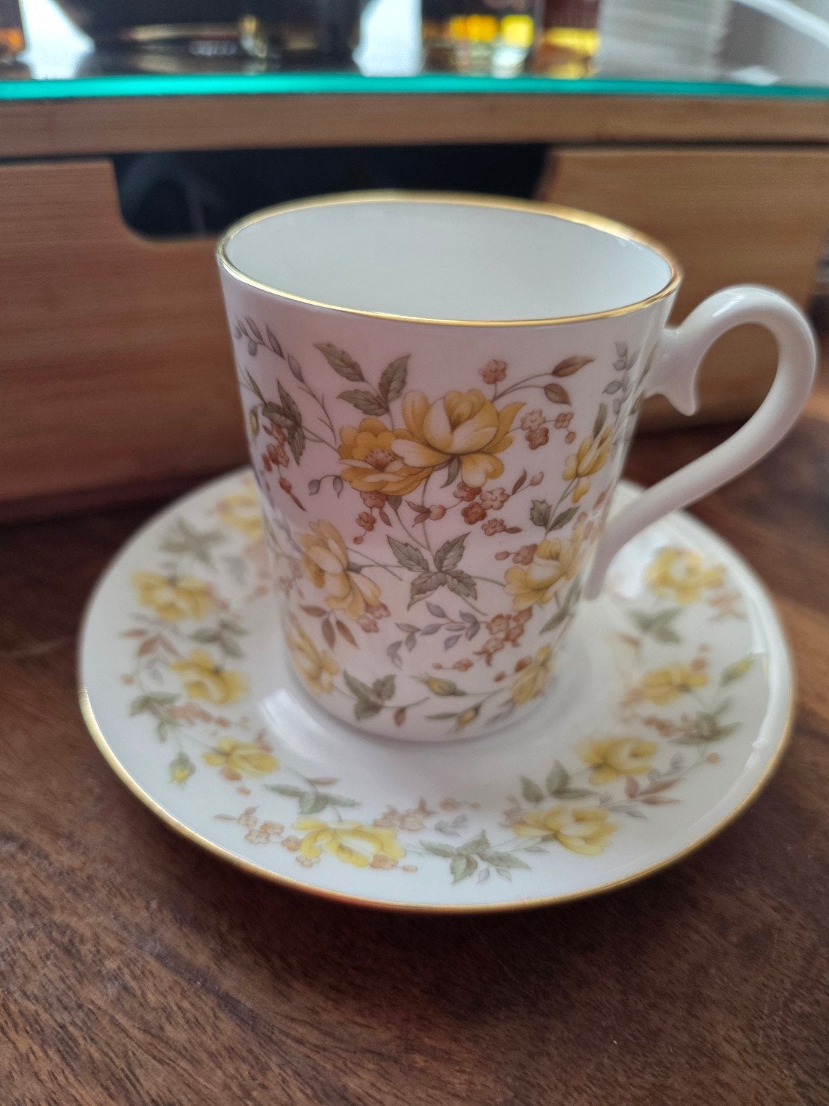 Royal Albert Yellow Ribbon kop en schotel, Ophalen of Verzenden
