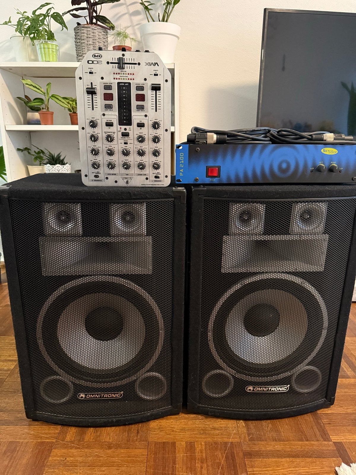 Complete PA set speakers, Behringer mixer, versterker, Ophalen, Gebruikt