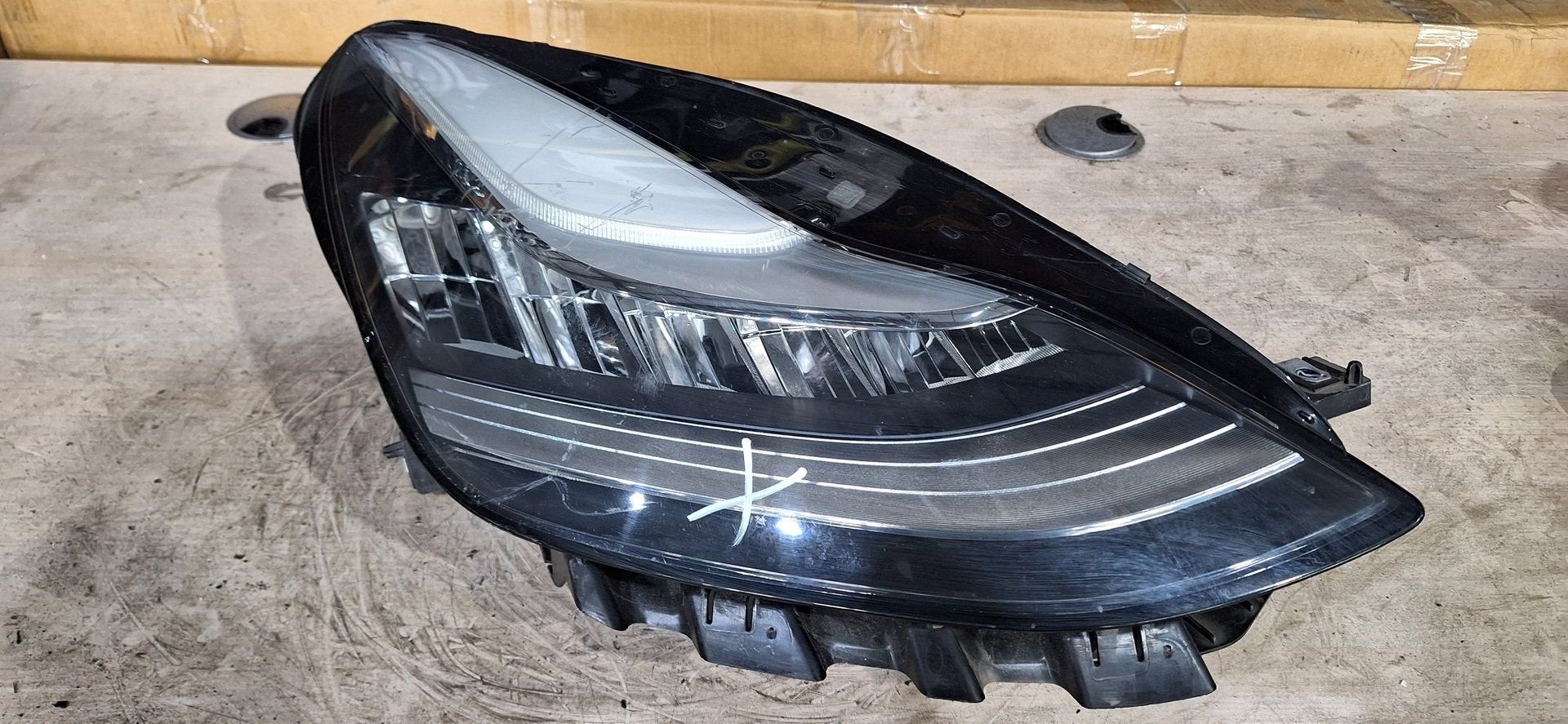 Originele Tesla Model 3 / Model Y Full LED Koplamp Rechts (S, Gebruikt, -, Overige automerken, -