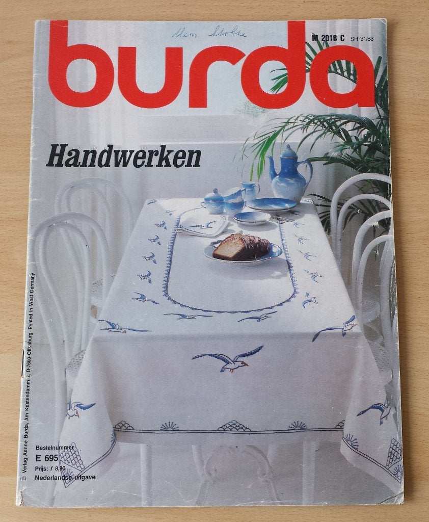 Burda Handwerken - nr. E695 - 1983, Hobby en Vrije tijd, Breien en Haken, Gebruikt, Ophalen of Verzenden, Burda, Patroon of Boek