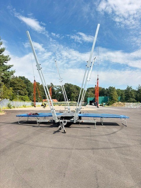 Te koop: Dubbele Bungee Trampoline – Gekeurd tot april 2027!, Ophalen, Gebruikt, Overige