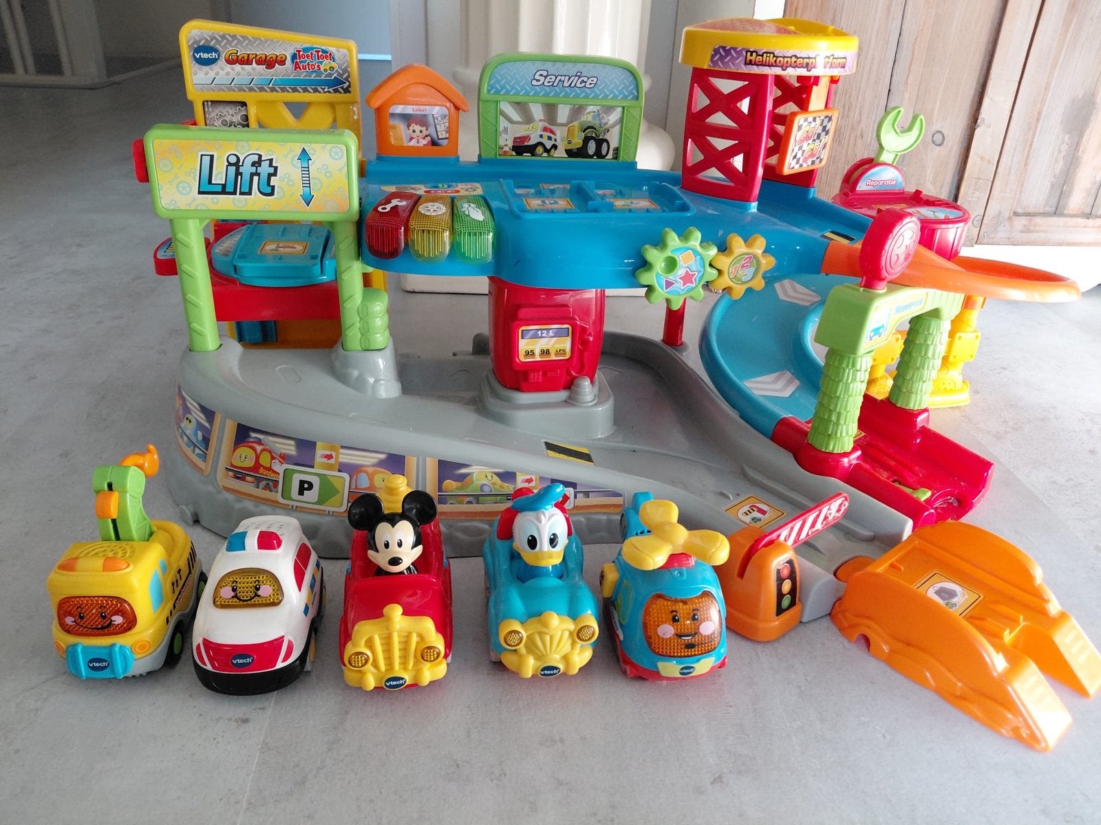 VTech Toet Toet Auto's Garage met 5 auto's. BIEDEN VANAF 28€, Elektrisch, Ophalen, Overige merken, Racebaan