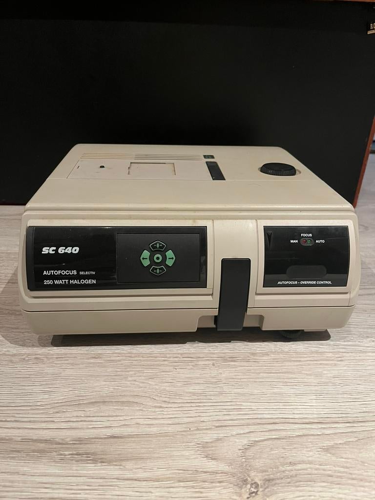 Braun Paximat Multimag SC 640 Diaprojector – 250W, Ophalen of Verzenden, Gebruikt