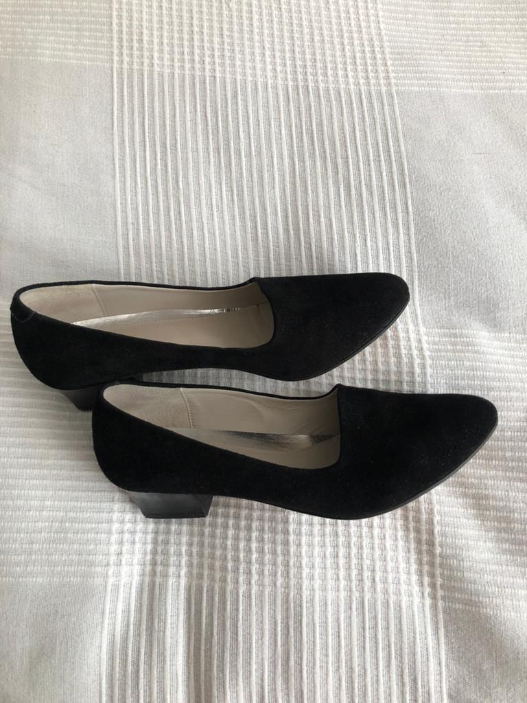 Leren suede pumps, Ophalen, Zo goed als nieuw, Zwart