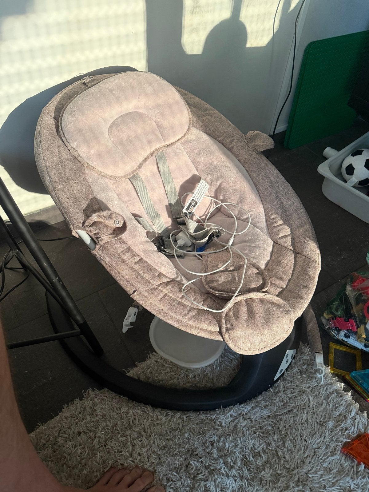 Novi Baby Swing Nola - Elektrische Wipstoel, Kinderen en Baby's, Wipstoeltjes, Wipstoel, Ophalen, Overige merken, Met gordel(s) of riempje(s)