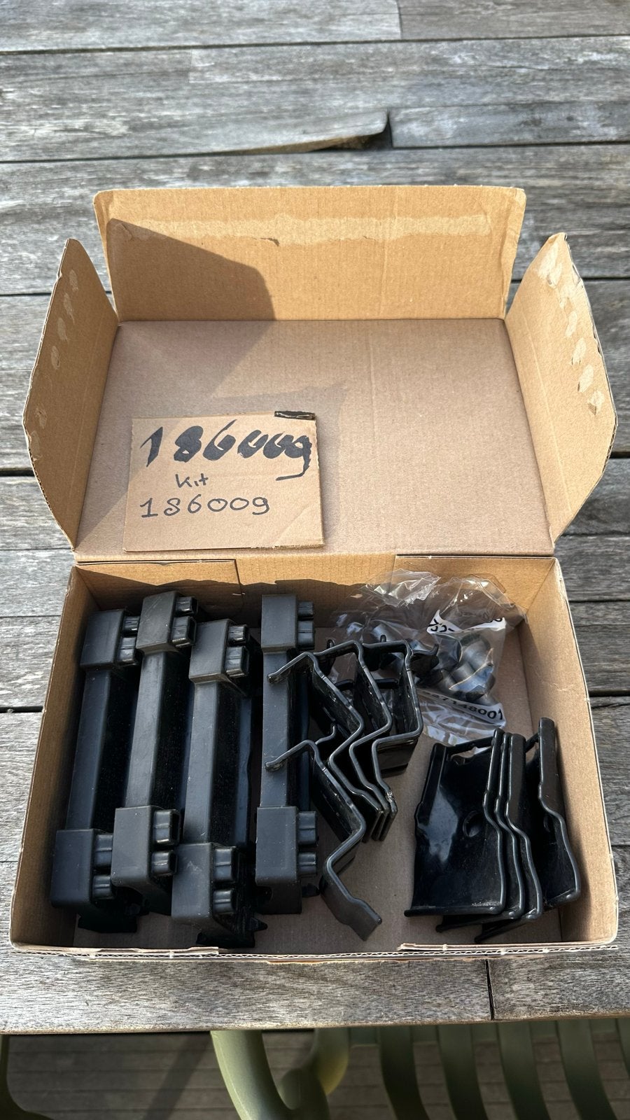 Thule kit 106009 voor VW Passat B5 dakdragers, Auto diversen, Dakdragers, Ophalen of Verzenden, Gebruikt