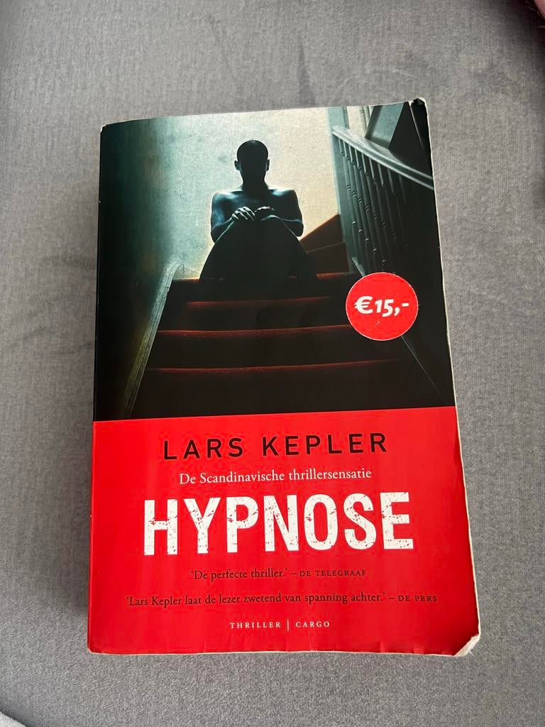 Hypnose - Lars Kepler, Ophalen of Verzenden, Gelezen, Scandinavië