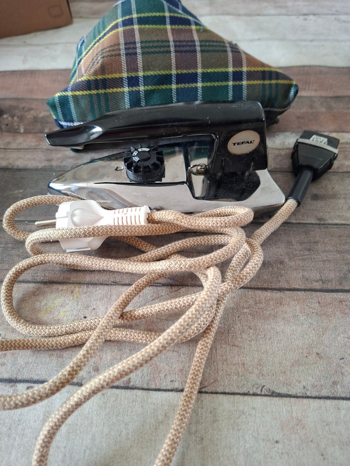 Vintage Tefal Reisstrijkijzer met Schotse Ruit Etui, Witgoed en Apparatuur, Strijkijzers en Strijkplanken, Ophalen of Verzenden