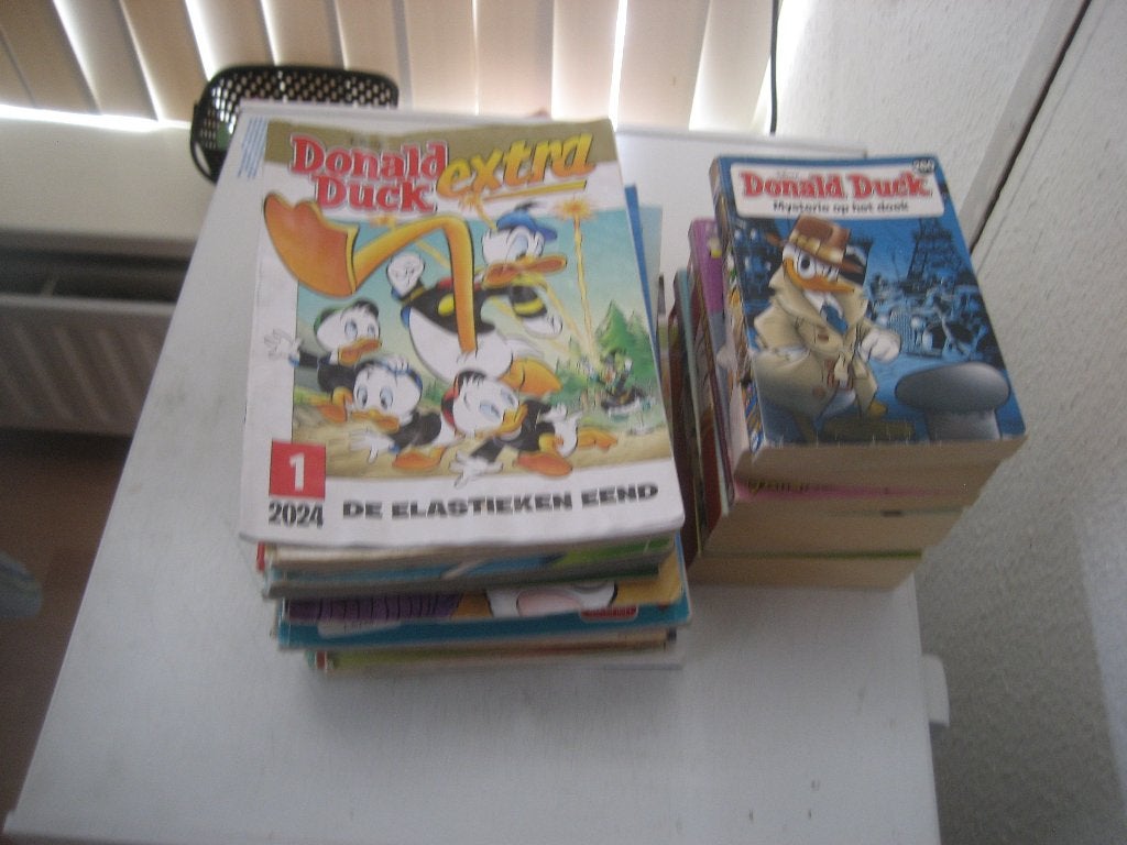 partij donald duck boekjes, Meerdere stripboeken, Ophalen, Gelezen