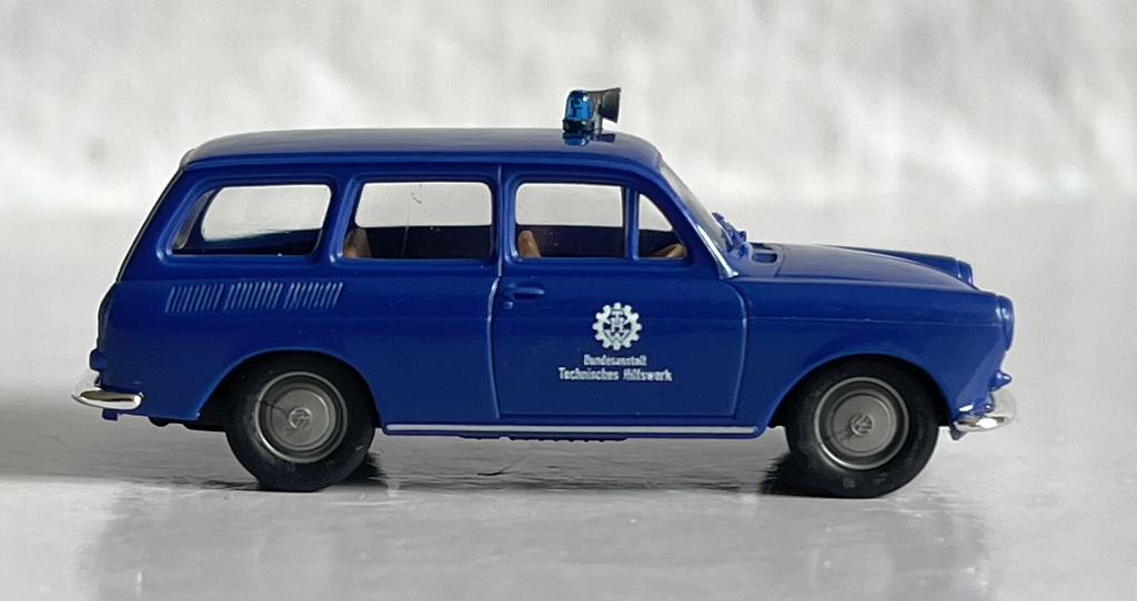 Brekina: VW 1500 / 1600 variant van het THW, Ophalen of Verzenden, Zo goed als nieuw, Bus of Vrachtwagen, Brekina