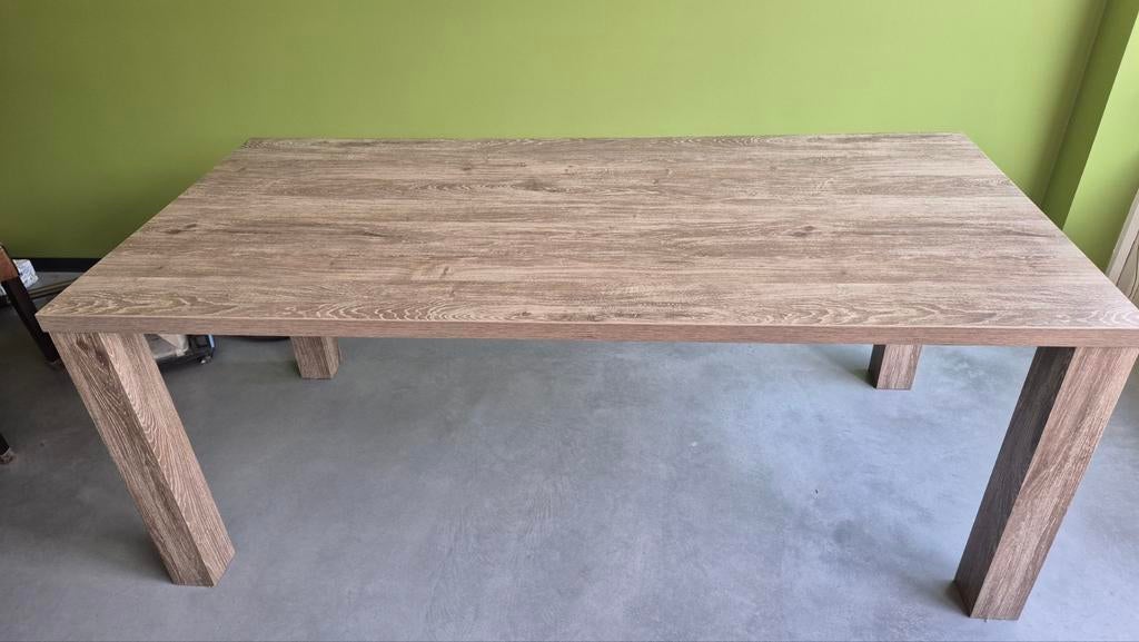 Complete set: Eettafel, Salontafel, Dressoir, Buffetkast, Ophalen