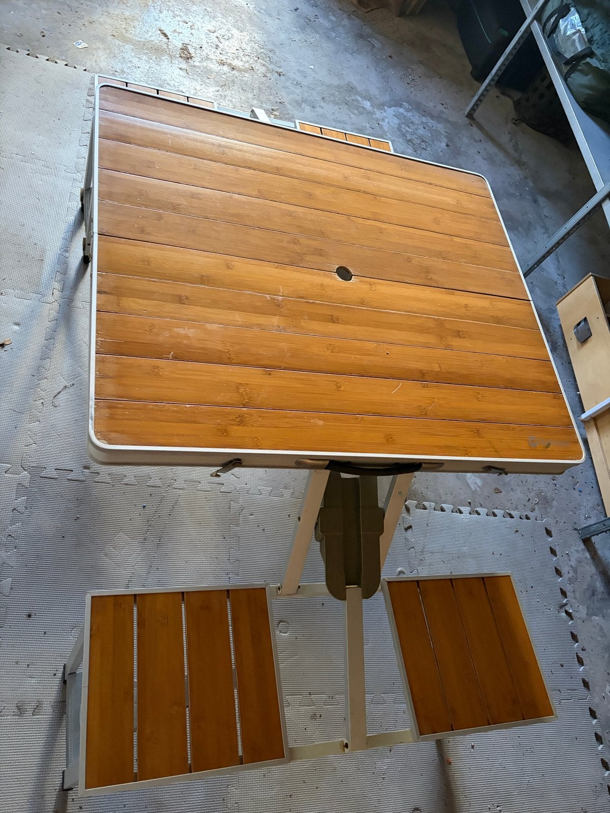 Opvouwbare campingtafel met bankjes - Bamboe look, Ophalen of Verzenden, Gebruikt