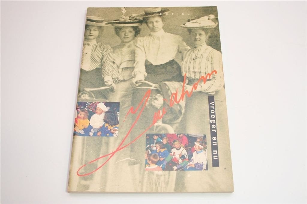 Zuidhorn Vroeger & Nu — Oude & Nieuwe Foto\'s [1992], Boeken, Ophalen of Verzenden, Gelezen