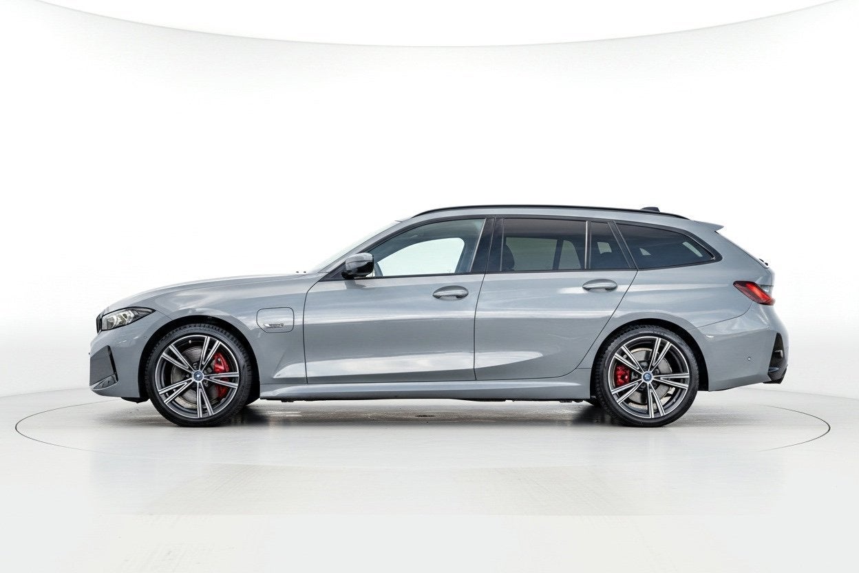 BMW 3-serie Touring 330e Pano/M-Sport/HUD/Trekhaak, Auto's, BMW, 1998 cc, Gebruikt, Euro 6, 4 cilinders