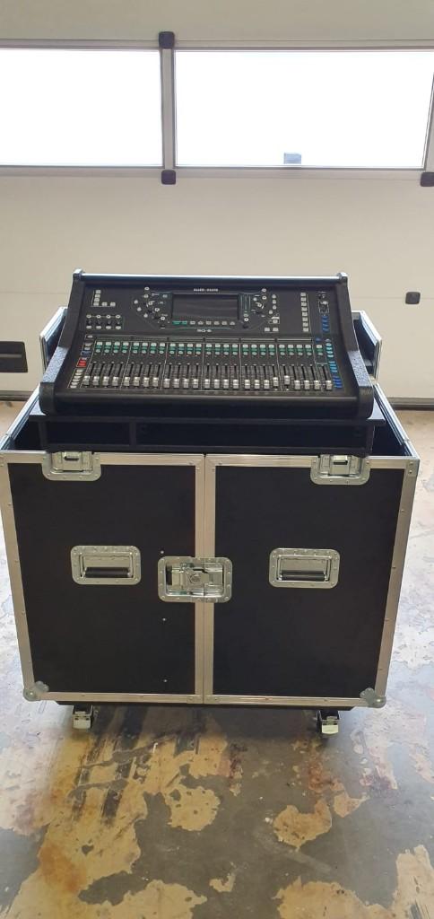 Allen & Heath SQ6 + plugins, Ophalen, Zo goed als nieuw, 20 kanalen of meer